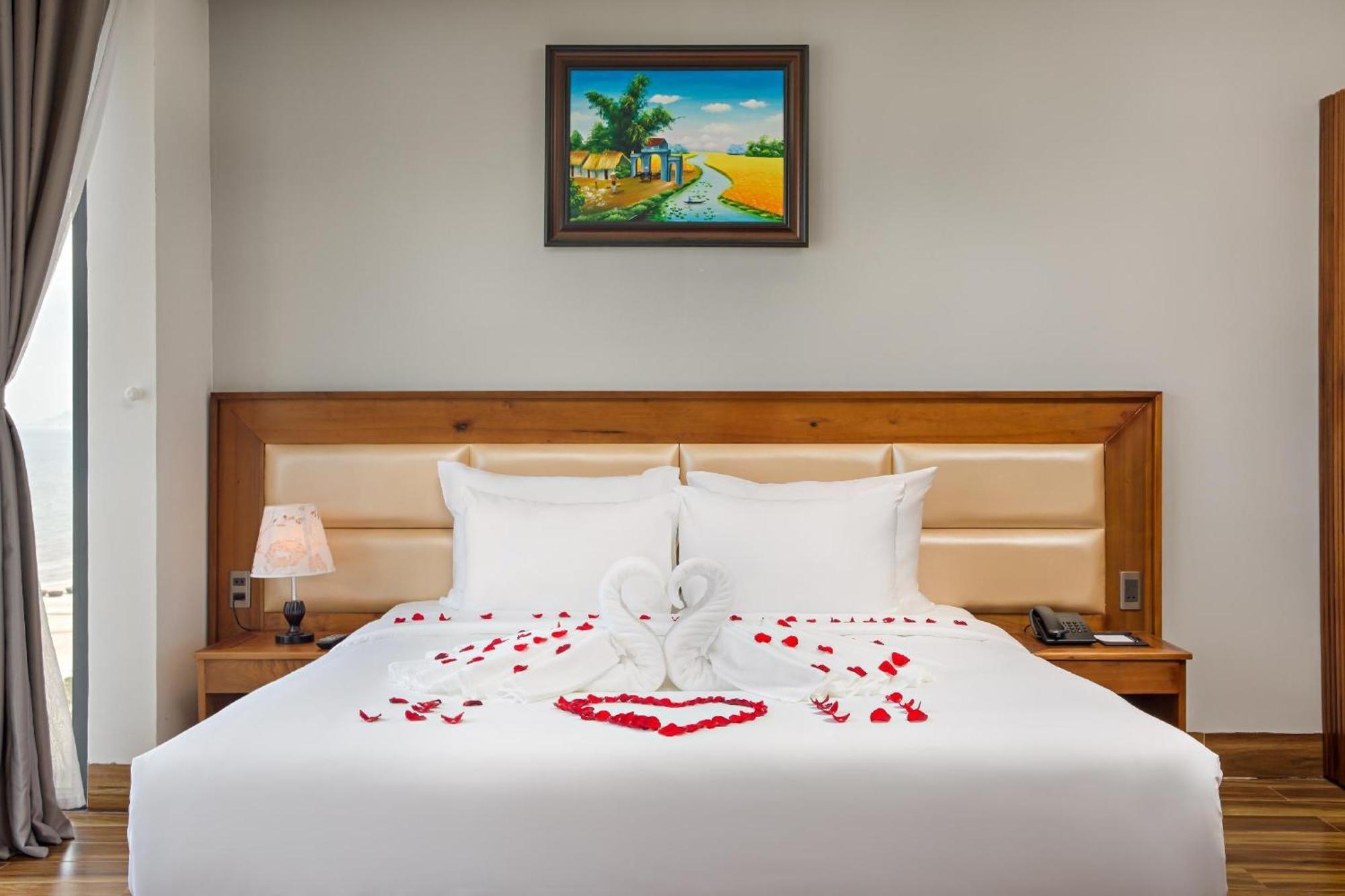 Alisia Beach Hotel Дананг Экстерьер фото