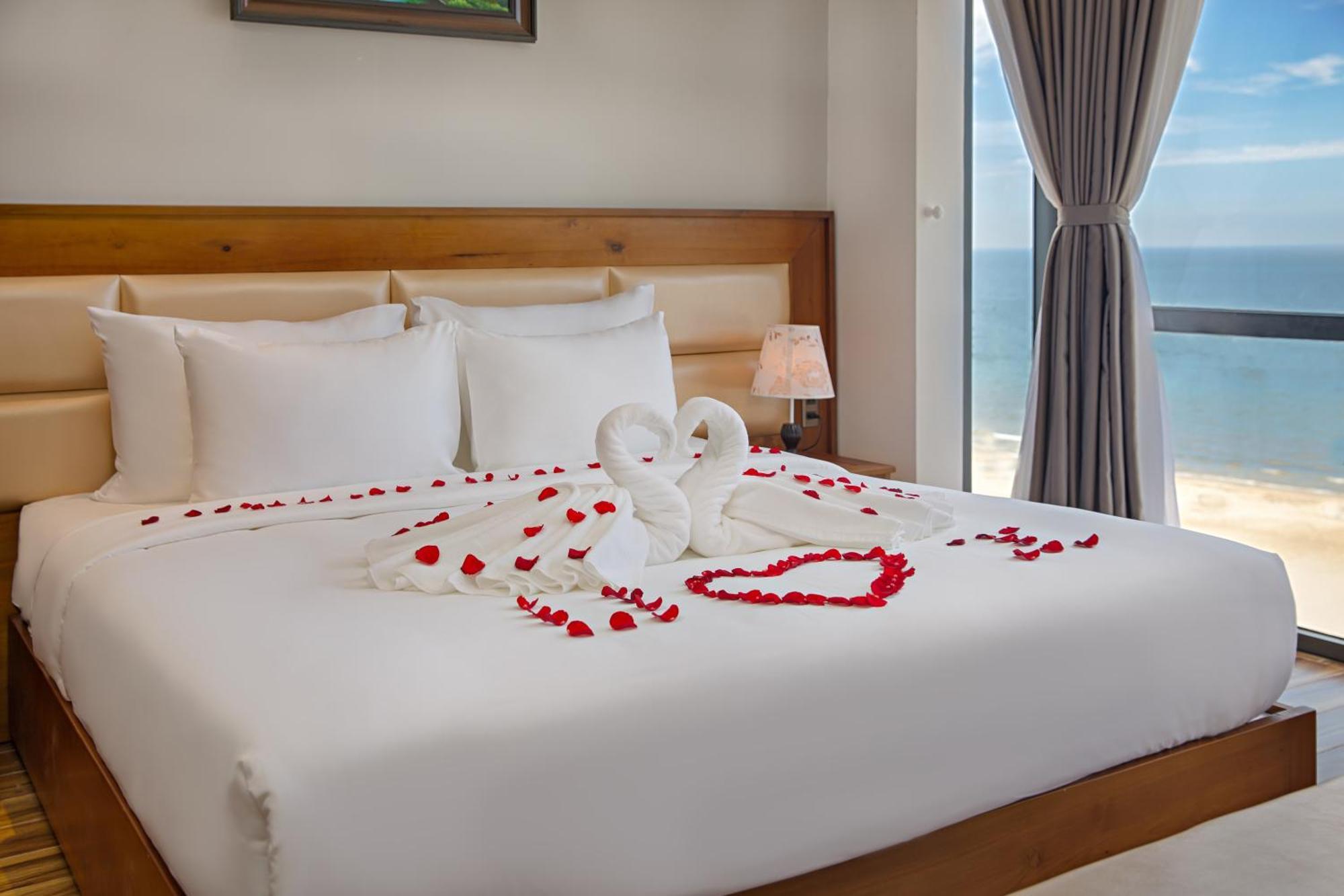 Alisia Beach Hotel Дананг Экстерьер фото
