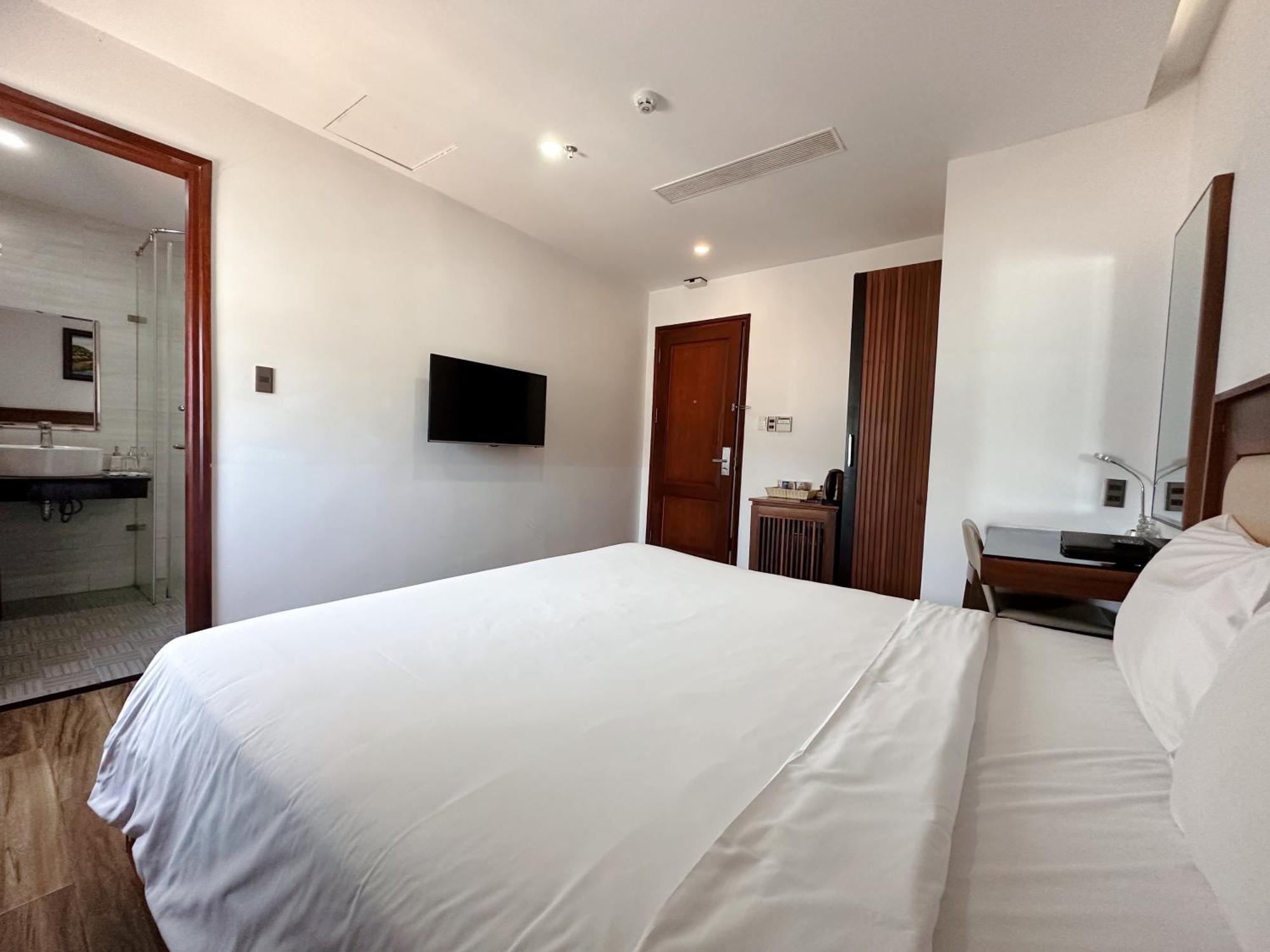 Alisia Beach Hotel Дананг Экстерьер фото