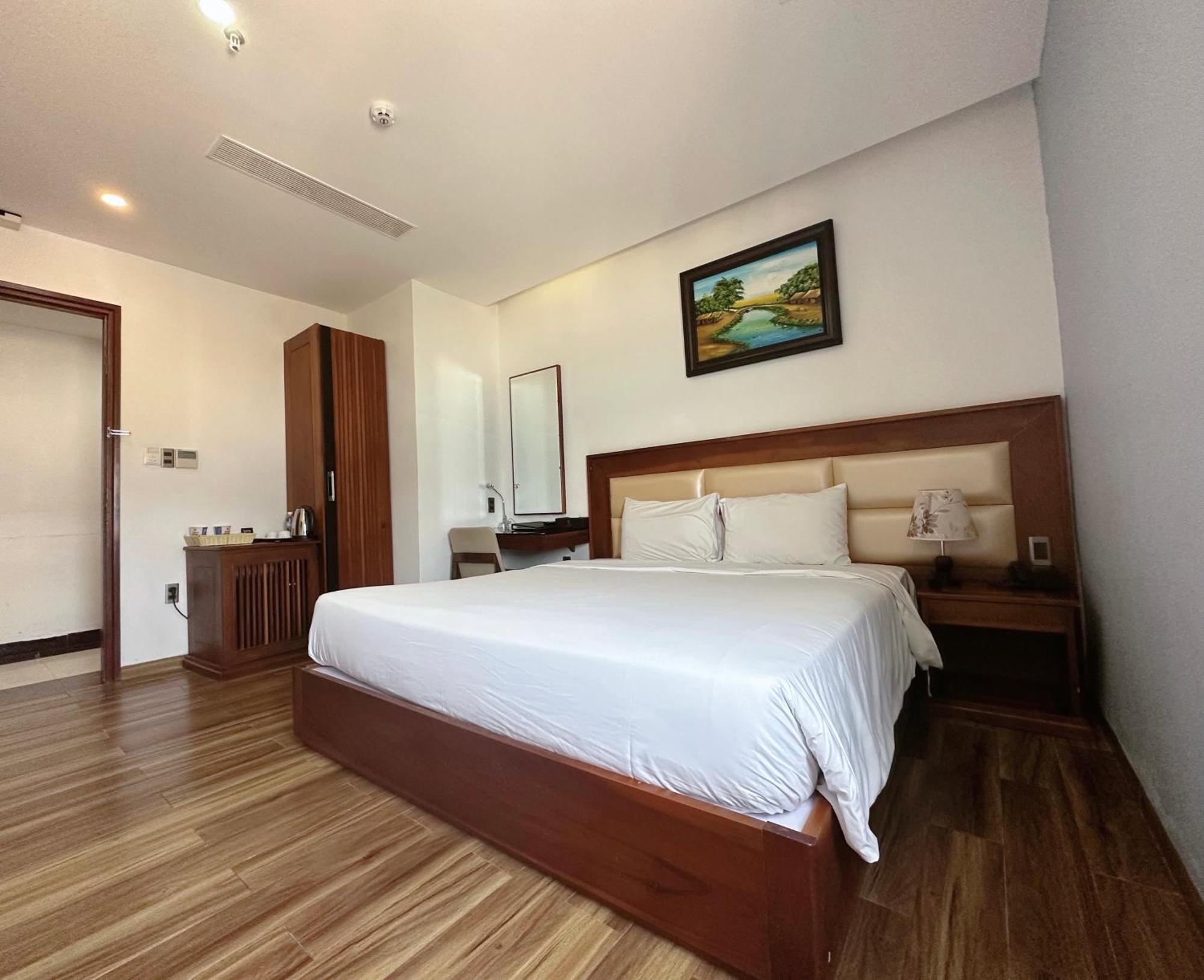 Alisia Beach Hotel Дананг Экстерьер фото