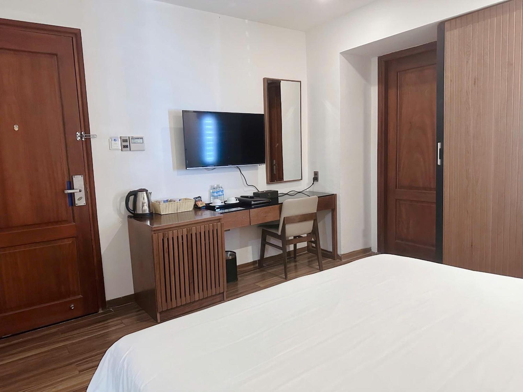 Alisia Beach Hotel Дананг Экстерьер фото